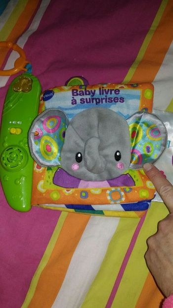 Baby livre à surprises vtech