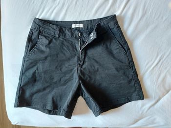 Short noir neuf