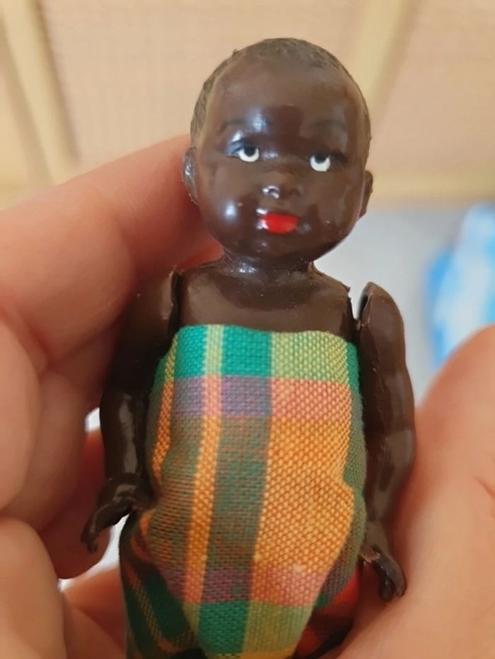 Petite broche poupée - photo numéro 5