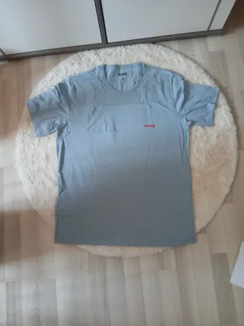 Hoodies tee-shirt Hugo taille XXL