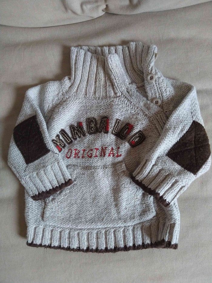Pull taille 6 mois marque kimbaloo en très bon état