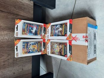 Carte Pokémon : 4 Booster blister carton Artset EV8 Étincelles Déferlantes écarlate et violet