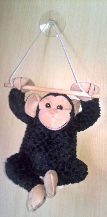 Petit singe peluche suspendu neuf