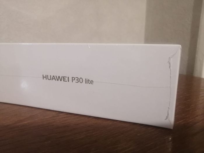 Huawei P30 lite neuf Ram 6 go