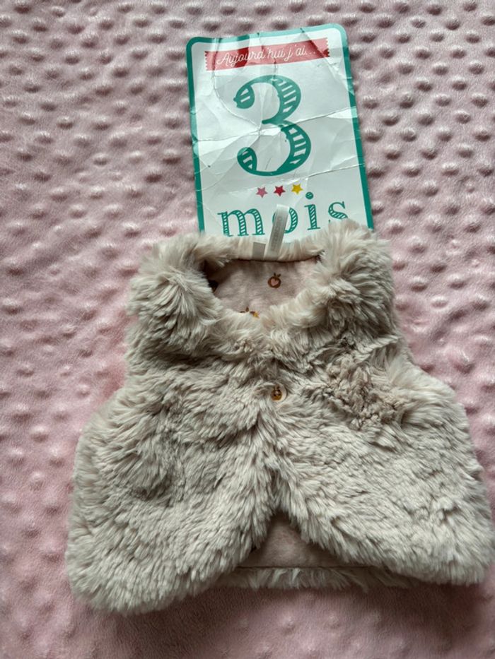 Gilet sans manche 3 mois
