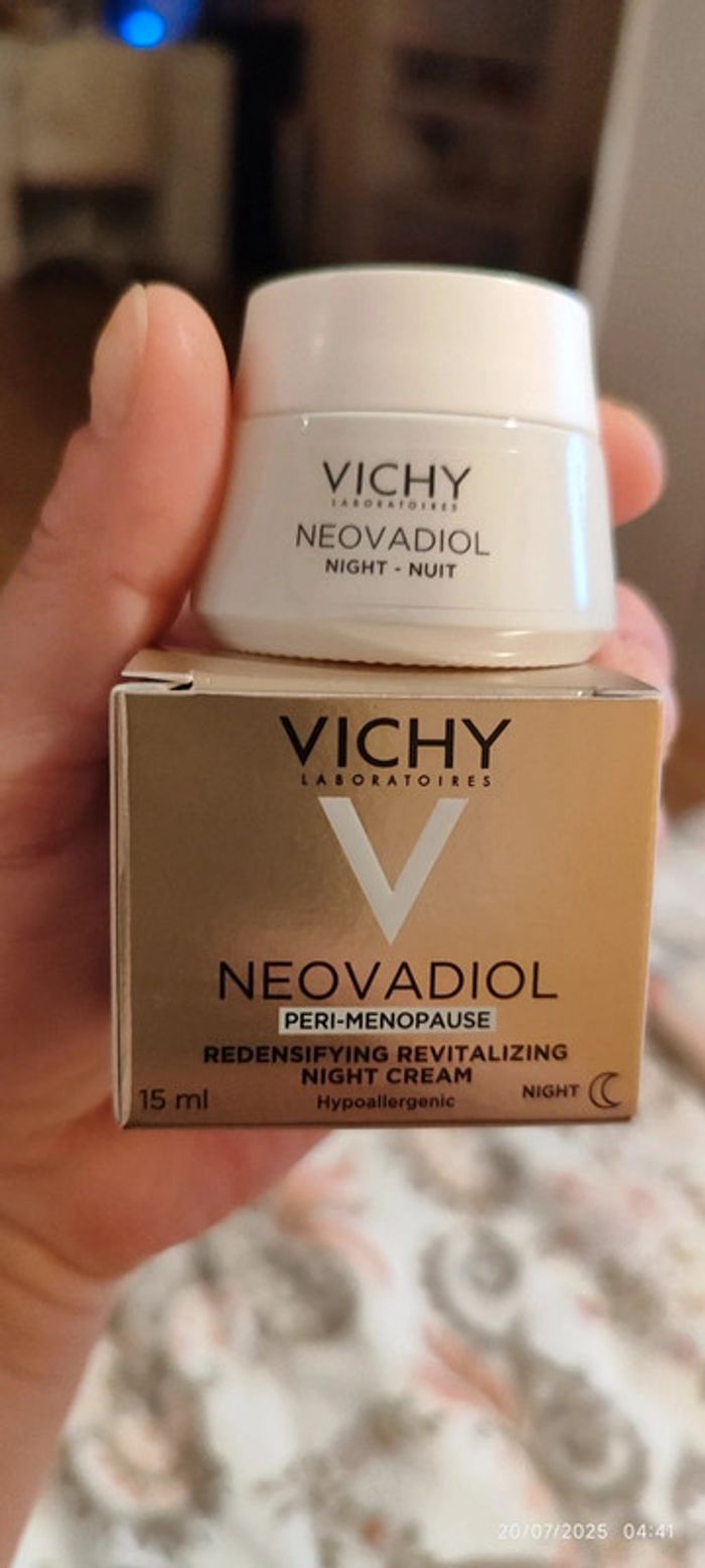 Vichy Neovadiol Peri-Menopause Crème Nuit Redensifiante Revitalisante Format Deluxe 15 ml - photo numéro 2