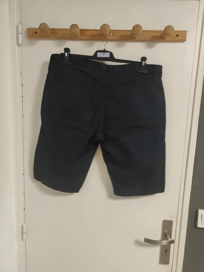 Short bleu marine - photo numéro 3