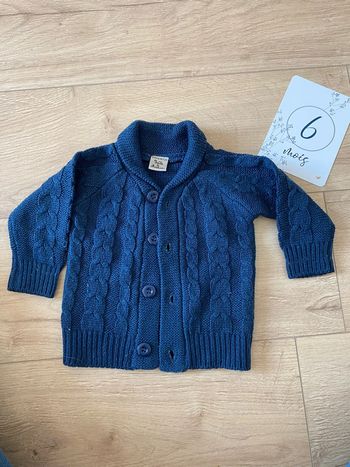 Pull taille 6 mois