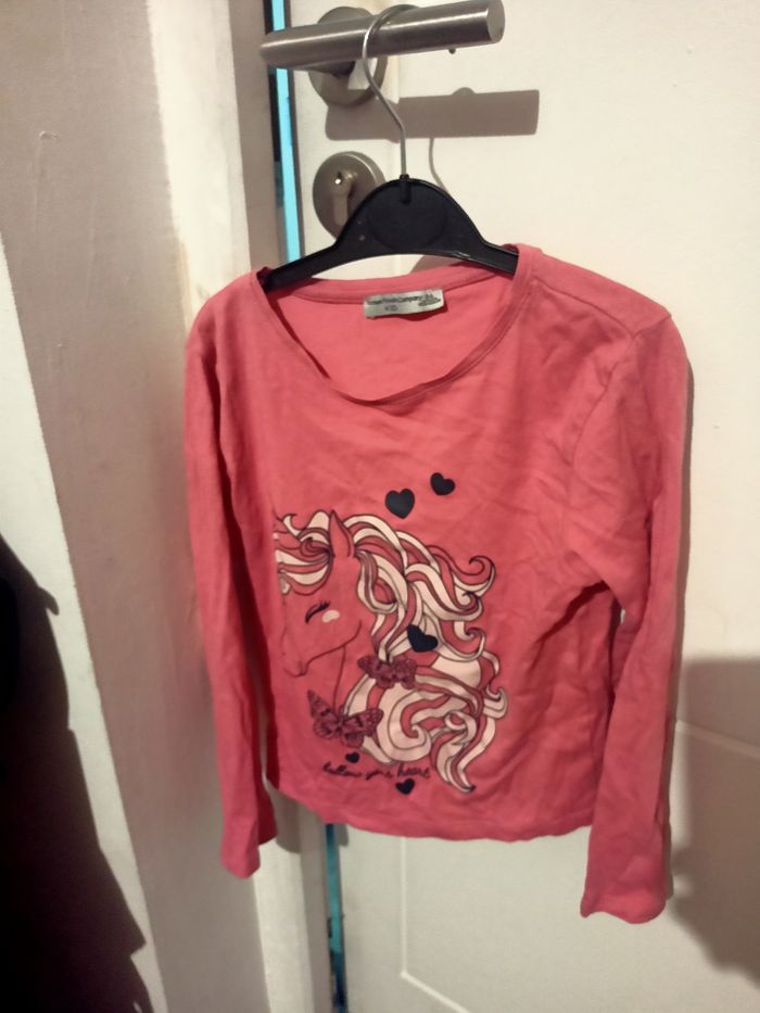 Lot t-shirt fille 8 ans - photo numéro 2