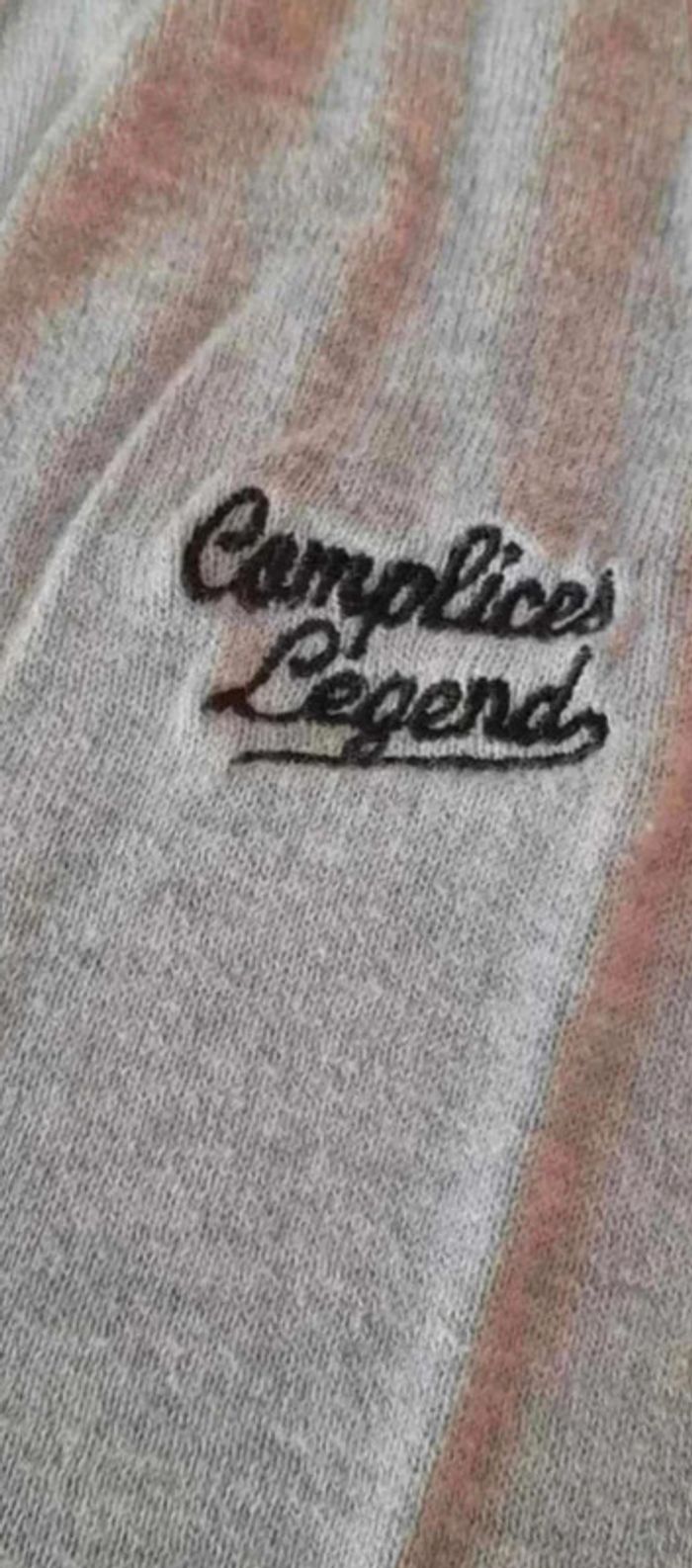 pull complice taille S col V - photo numéro 3