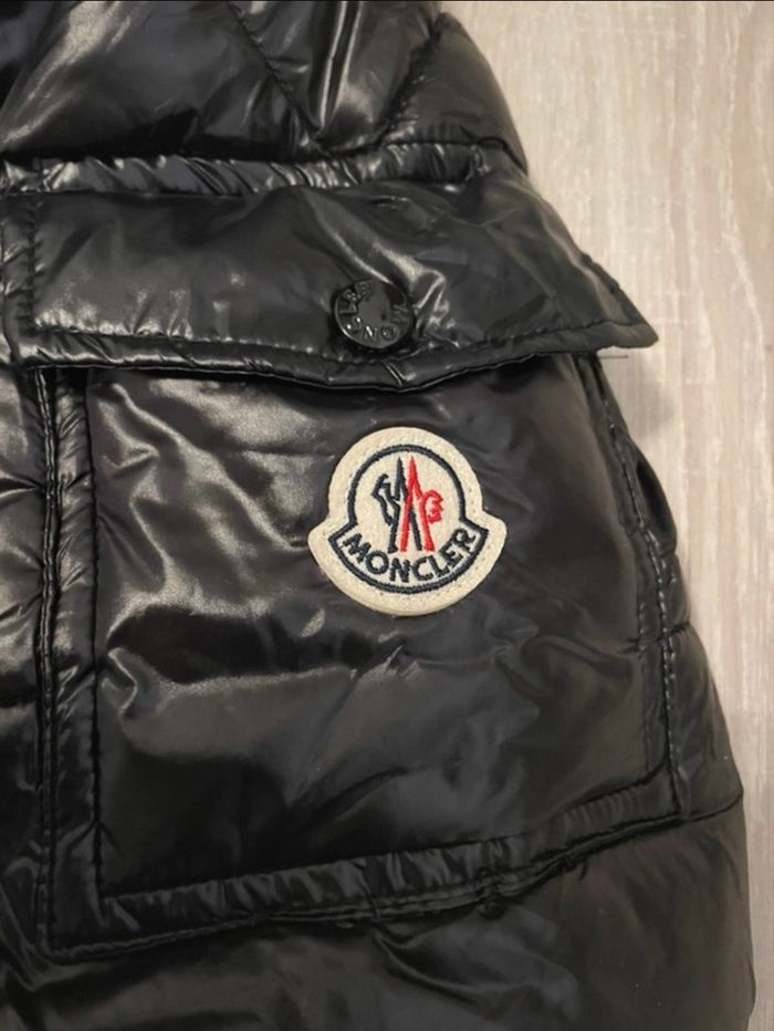 Doudoune Moncler Taille S - photo numéro 4