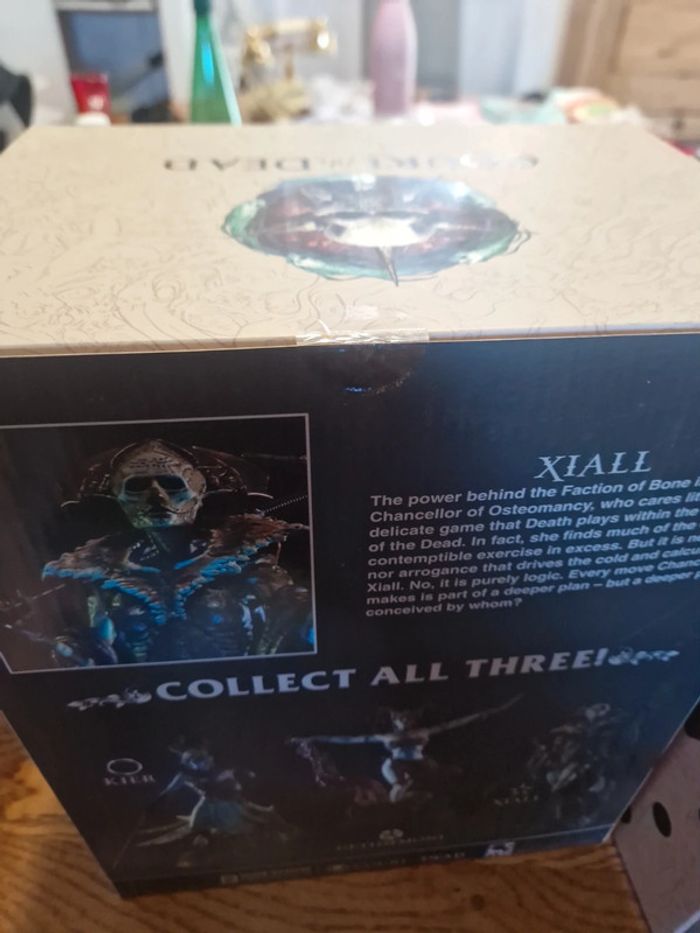 Lot de 3 figurines neuves court of the dead - photo numéro 9