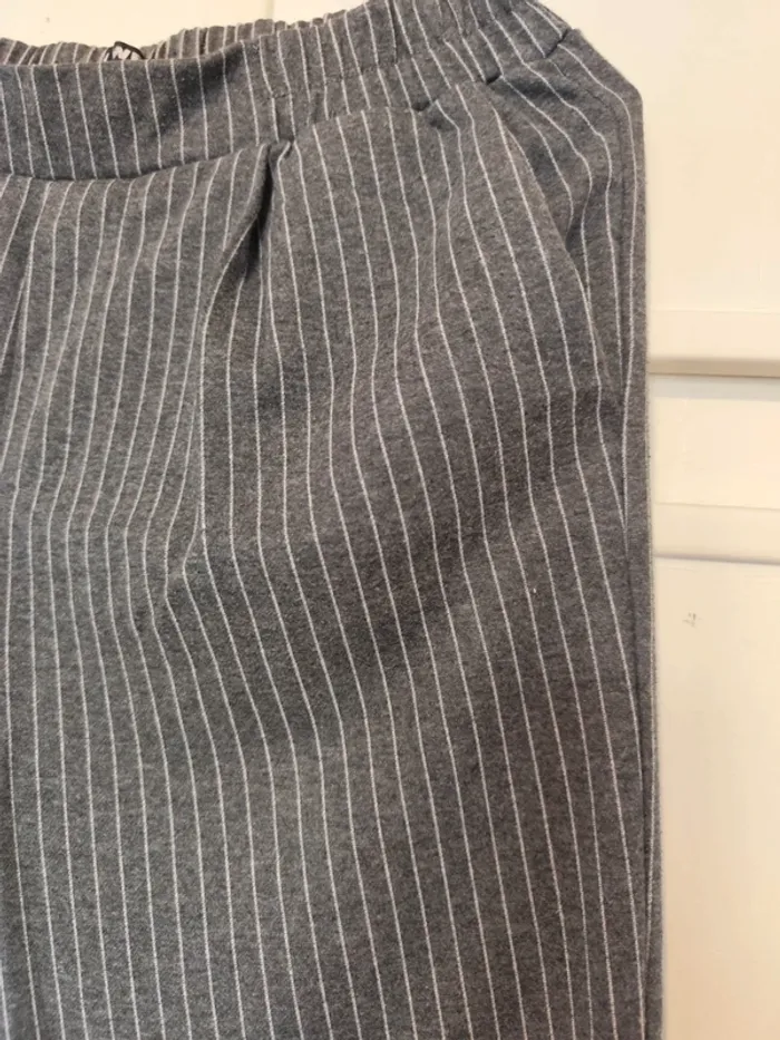Pantalon a pinces femme taille M - photo numéro 2
