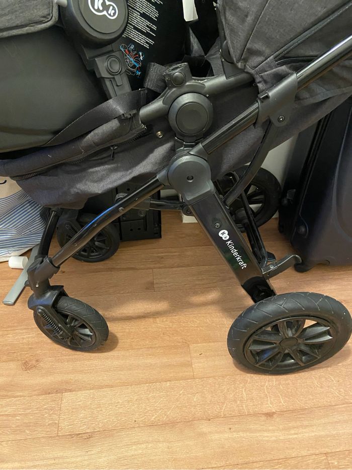 Pousette kinderkraft moov trio avec tous les accessoires