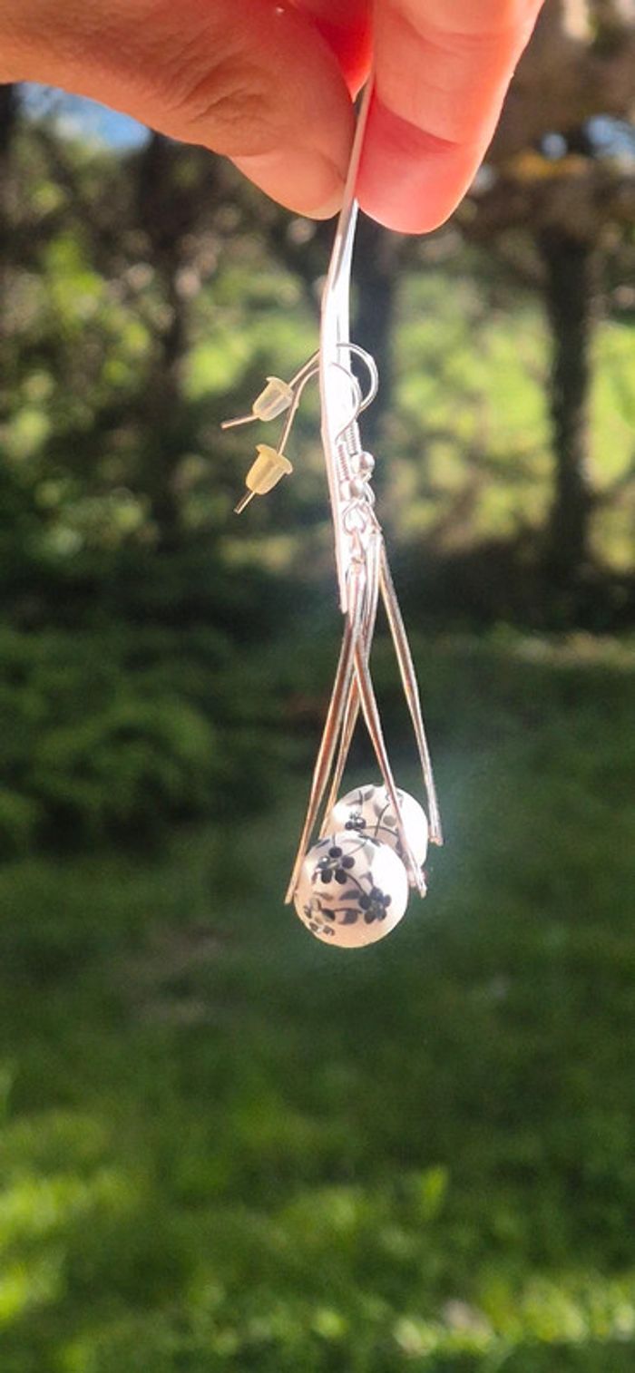 Boucles d'oreilles fleuries - photo numéro 2