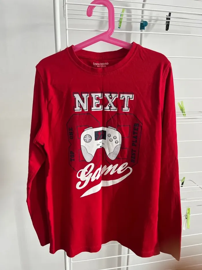 T shirt rouge manches longues