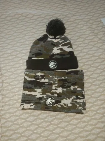 Ensemble bonnet et tour de cou