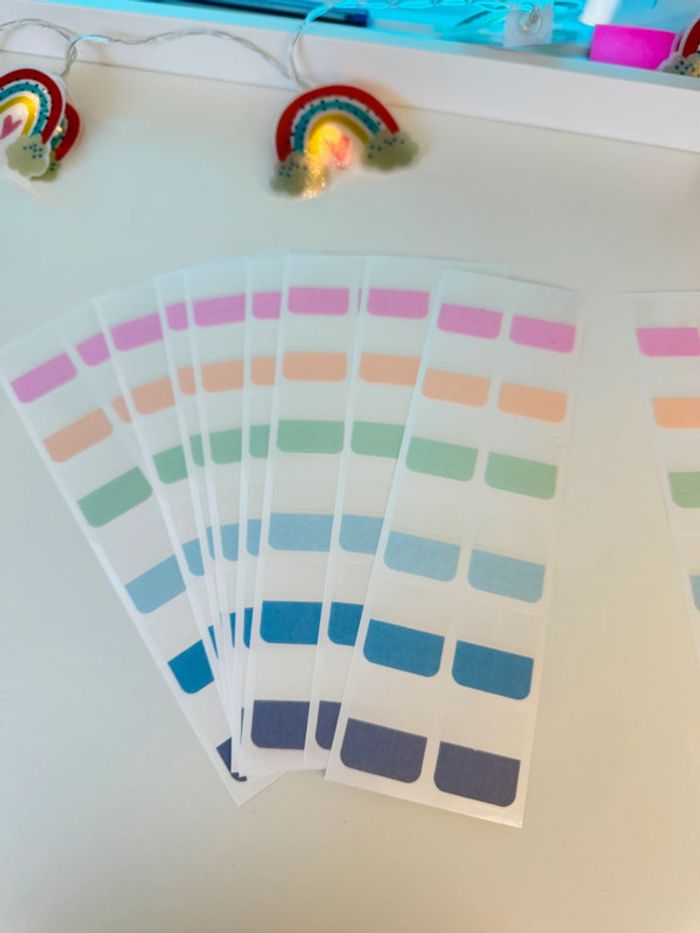 Un feuillet de 12 onglets - photo numéro 3