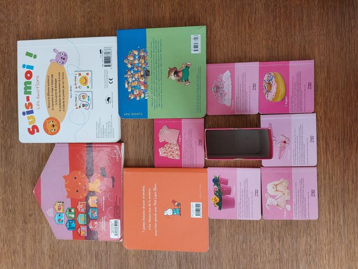 Lot de 4 livres et 1 mini boite de 6 livres - photo numéro 3