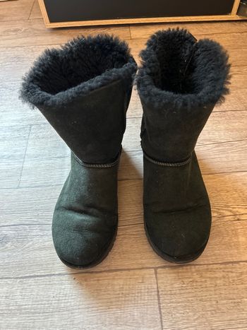 Ugg noires