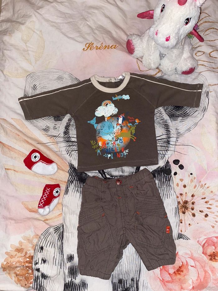 Ensemble t-shirt pantalon légers, Kitchoun, 1 mois.