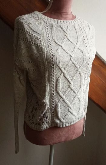 Pull en maille et dentelle