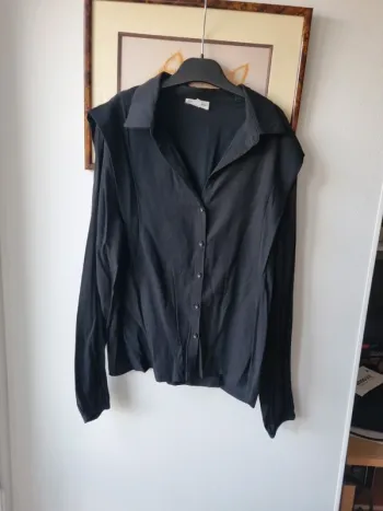 chemise noir ourlets epaulettes grace & mila