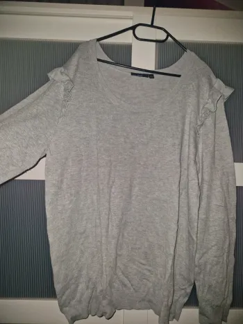 Pull gris