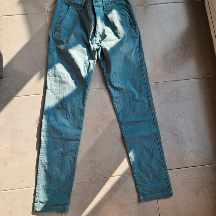 Chino Levis Slim Taper neuf