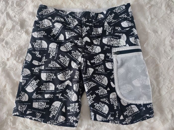 Short de bain noir et blanc The North Face taille S