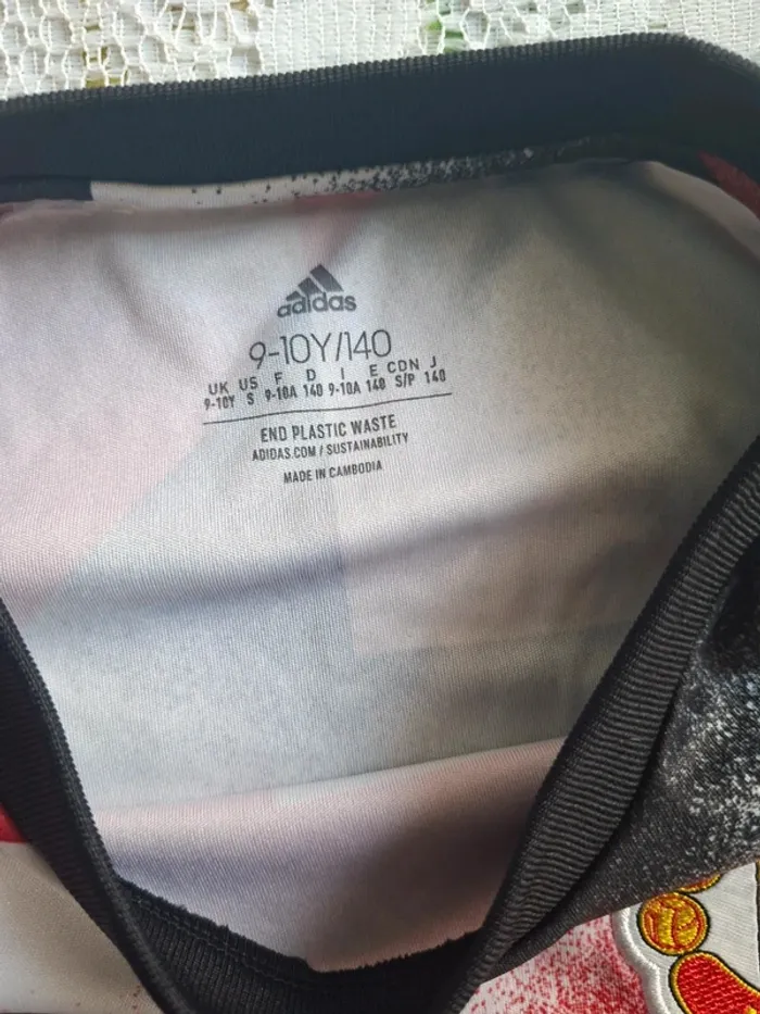 Maillot Adidas Manchester United  - taille 9-10 ans/ 140cm - très bon état - photo numéro 3