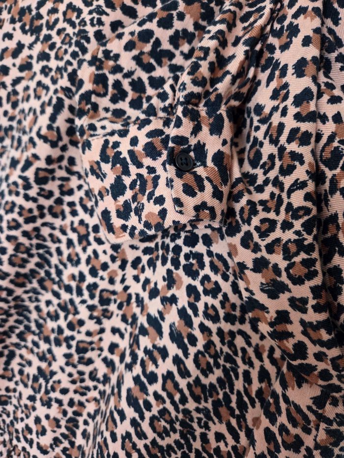 Robe Stradivarius Léopard taille L - photo numéro 3