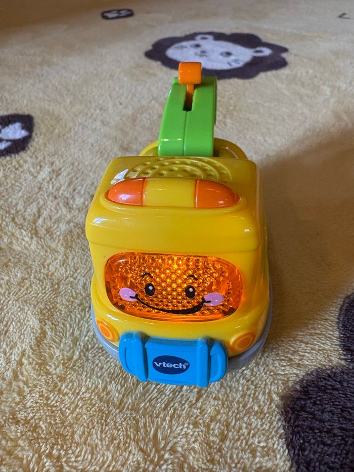 Tutut bolide Ethan le roi de la dépanne