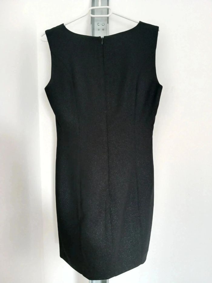Robe noire pailletée sans manches Taille L40