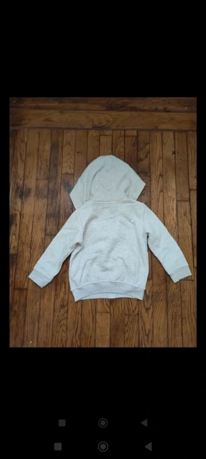 Gilet couleur crème, en très bon état, c'est du 2/3 ans , 98 cm. - photo numéro 2