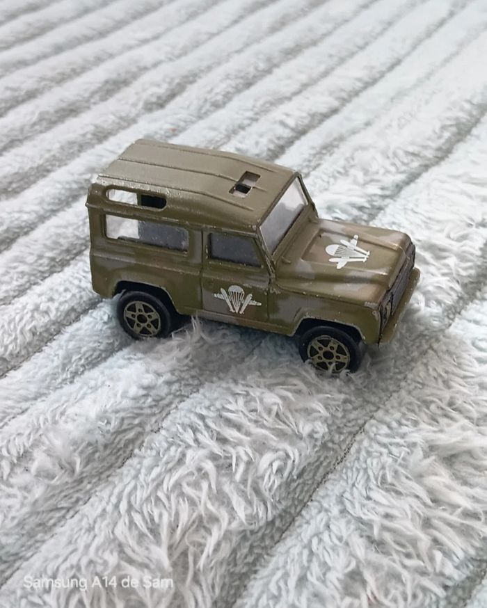 Land rover majorette