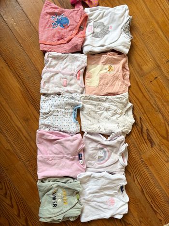 Lot 10 pyjamas 1 mois 