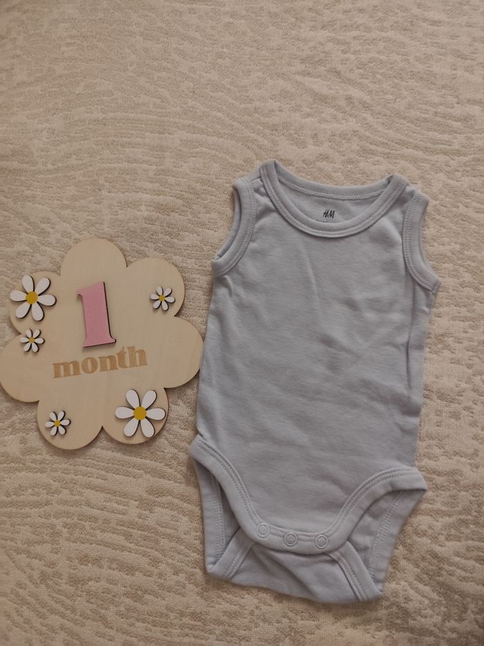 Lot 5 bodies sans manches jamais utilisés - photo numéro 6