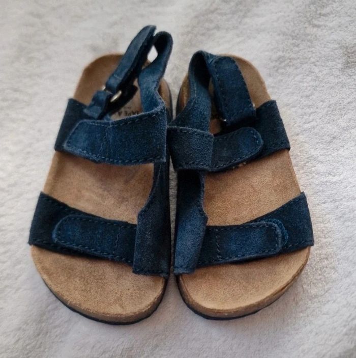 Chaussures pointure 20