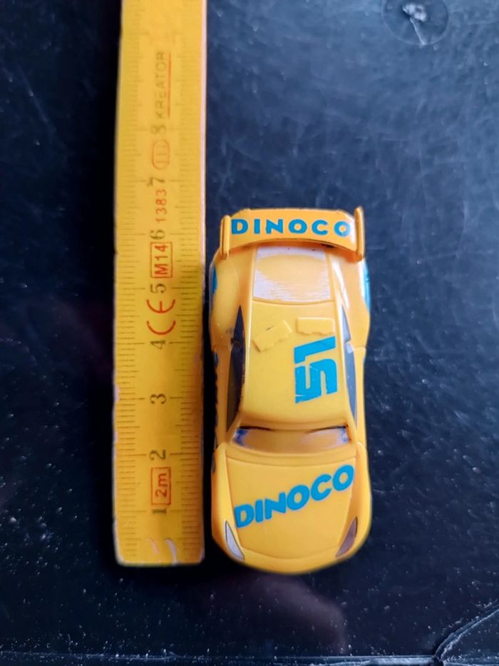 Voiture 51 cars dinoco