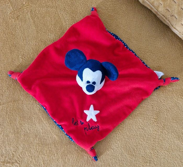 Doudou mickey let's play