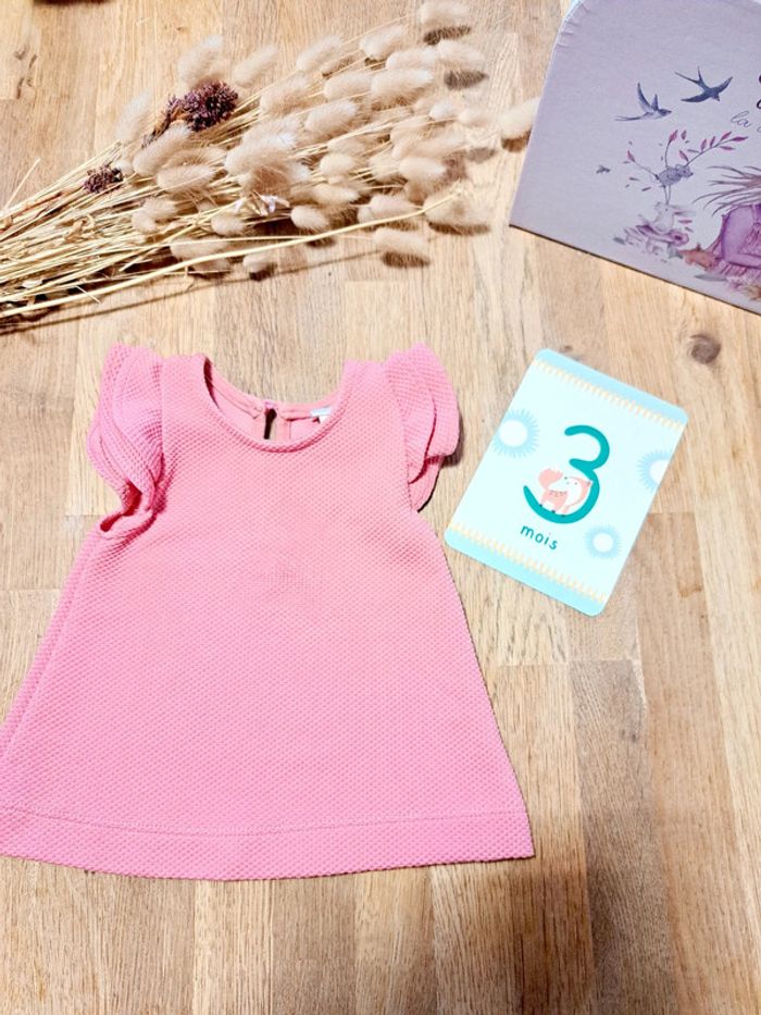 Robe rose manches courtes