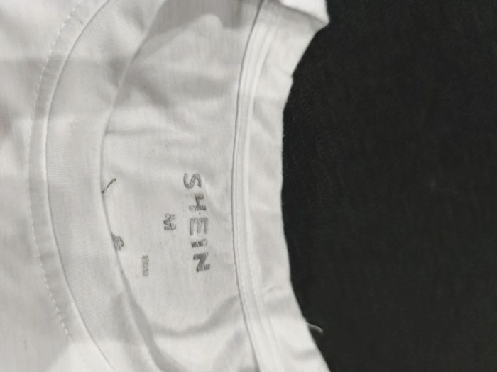 T shirt Taille M Shein - photo numéro 4