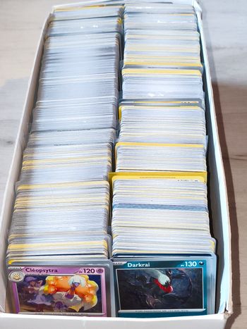 100 cartes Pokémon FR