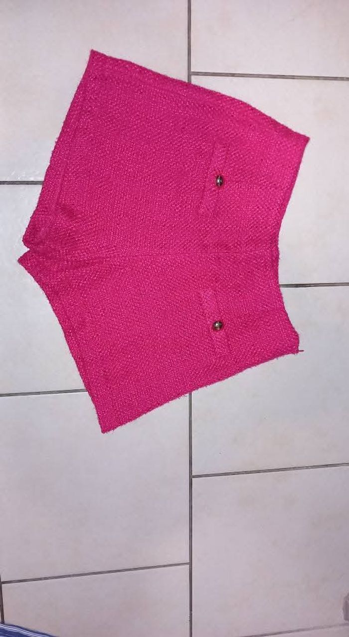 Short femme rose 40 mis 2 fois - photo numéro 1