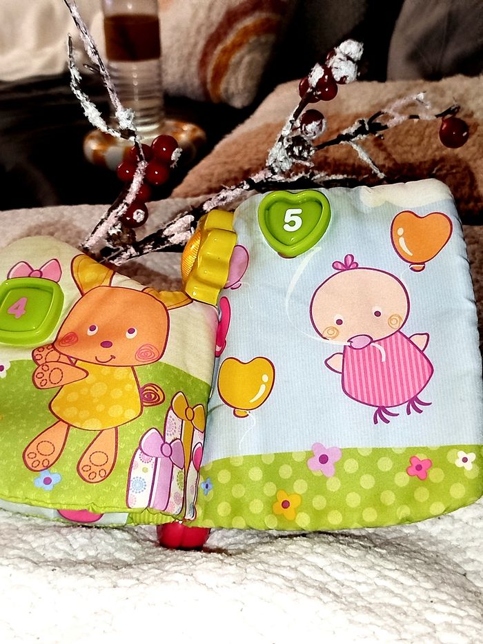 🎄 VTech Mon livre tout doux musical et lumineux - photo numéro 3