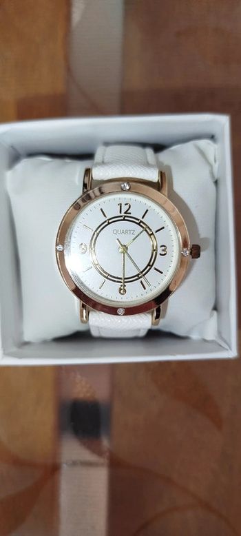 Montre femme neuf