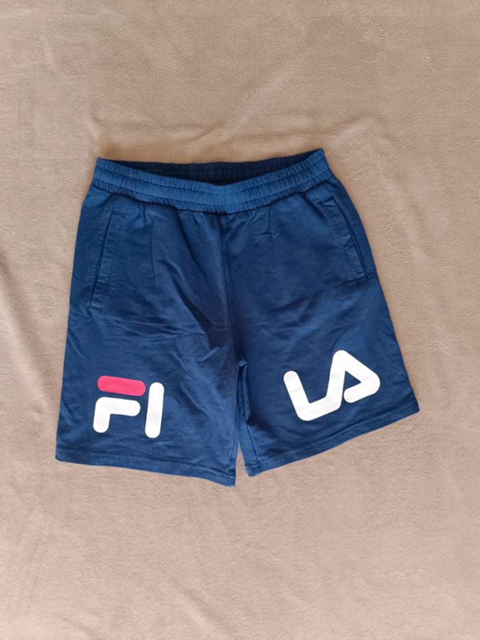 Shorts FILA taille 11 ans