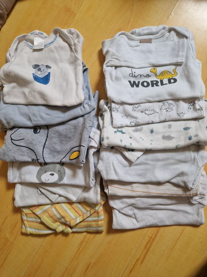 Lot vêtement 6mois garçon - photo numéro 3