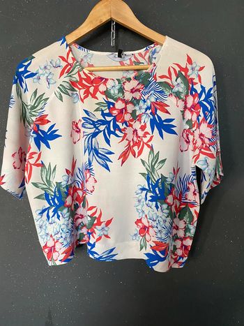 Top court loose coloré